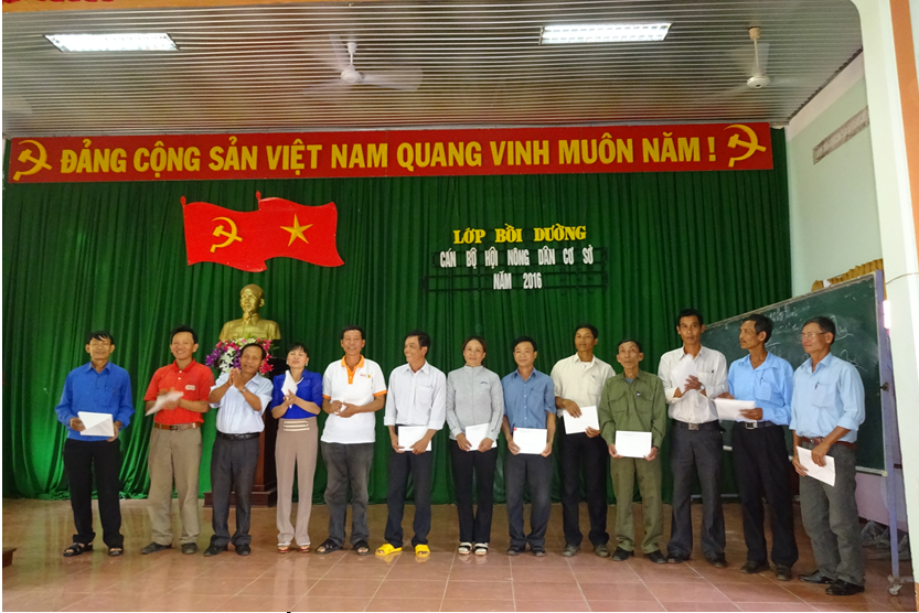Lớp bồi dưỡng cán bộ Hội Nông dân cơ sở năm 2016
